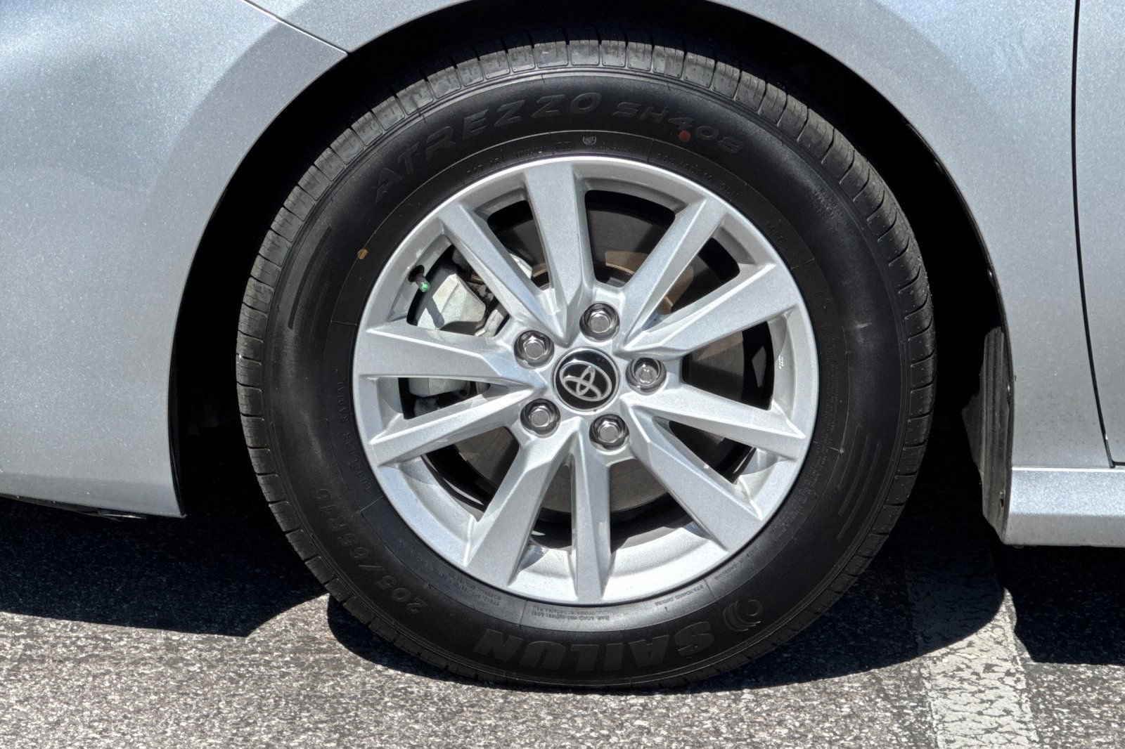Used 2025 Toyota Camry LE FWD image 26
