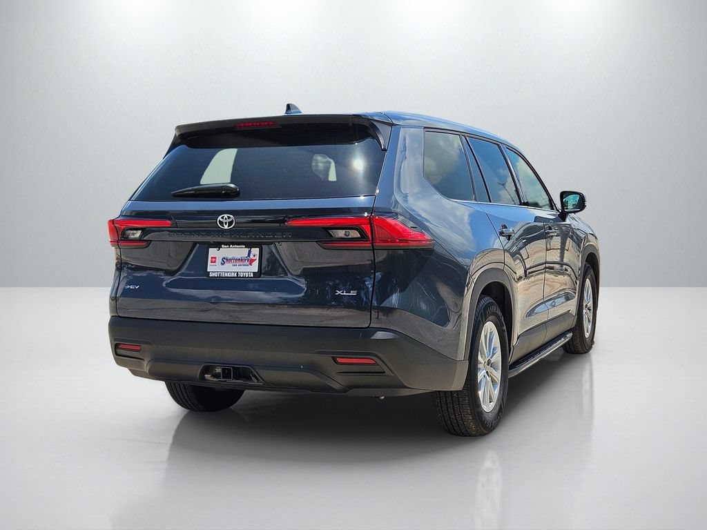 Used 2024 Toyota Grand Highlander XLE FWD image 5