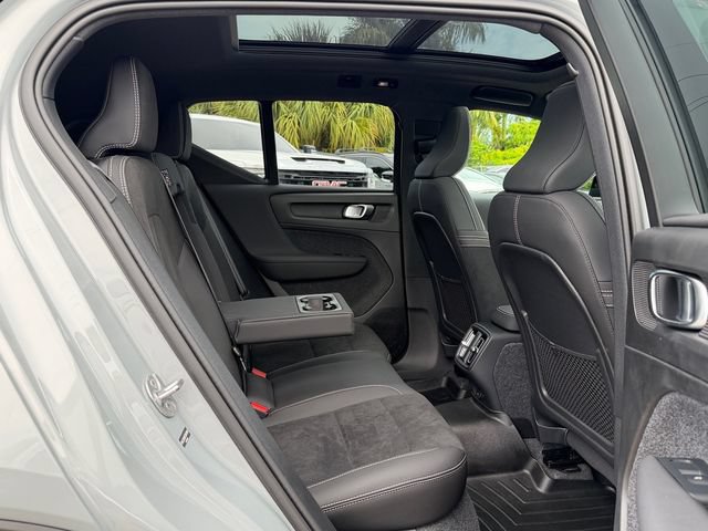 Certified 2026 Volvo XC40 B5 Ultra w/ Protection Package Premier AWD/4WD image 17