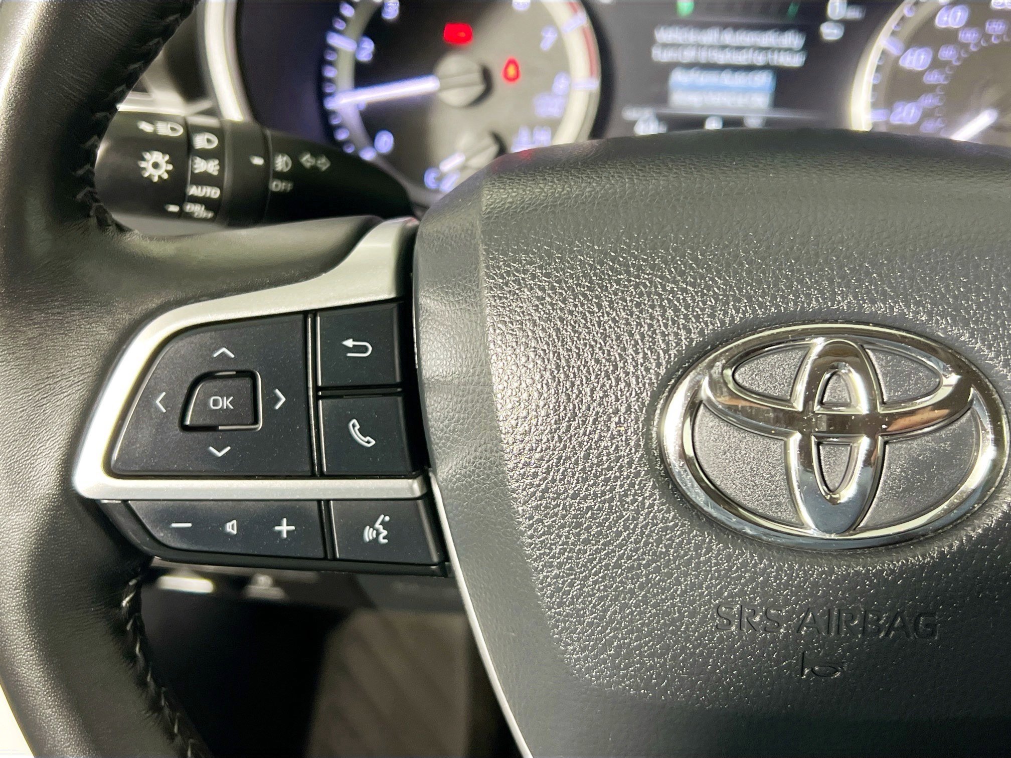 Used 2024 Toyota Highlander XLE image 18