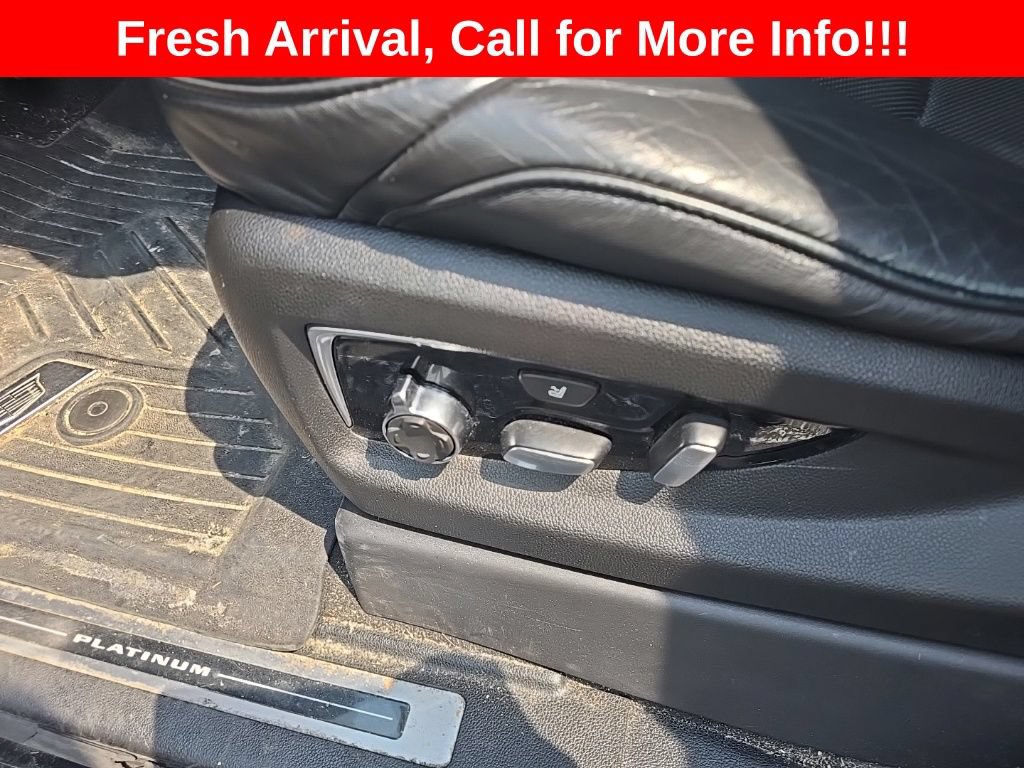 Used 2019 Cadillac Escalade ESV Platinum AWD/4WD image 12