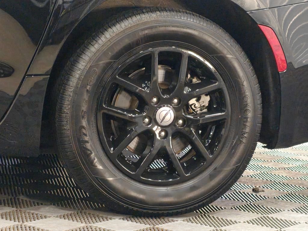 Used 2024 Chrysler Pacifica Touring-L image 59