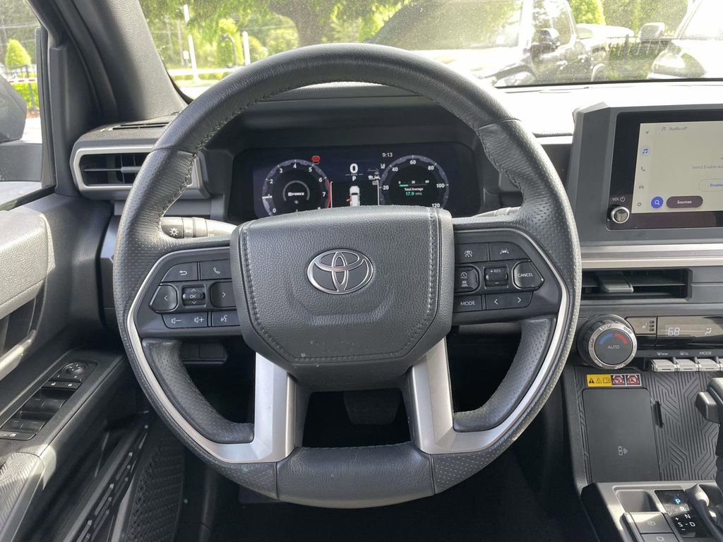 Used 2025 Toyota 4Runner TRD Off-Road image 24