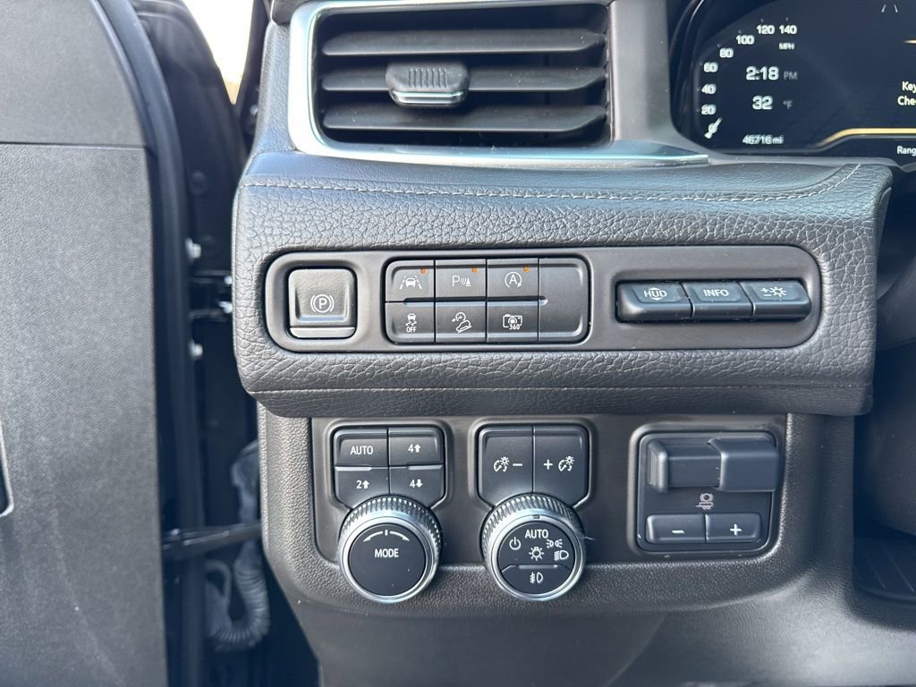 Used 2024 GMC Yukon XL Denali image 12