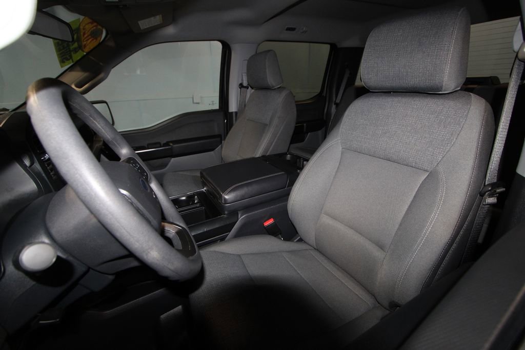 Used 2025 Ford F150 XL w/ Equipment Group 104A Hybrid AWD/4WD image 4