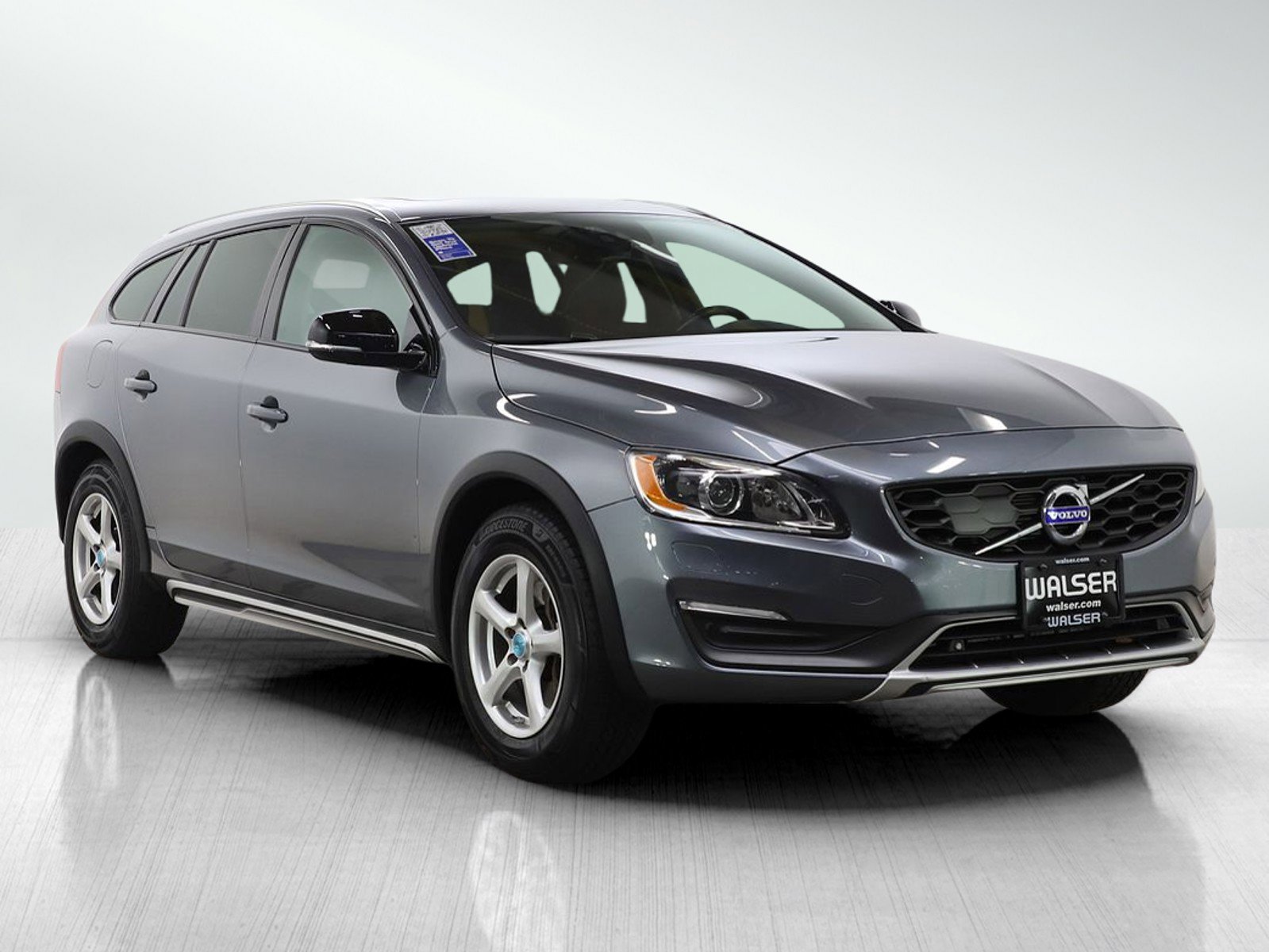 Used 2016 Volvo V60 T5 Cross Country Platinum image 7