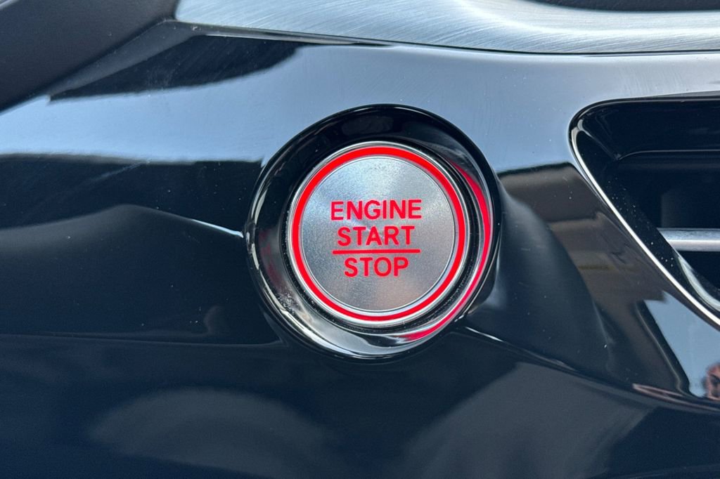 Certified 2023 Acura MDX FWD w/ Technology Package image 30