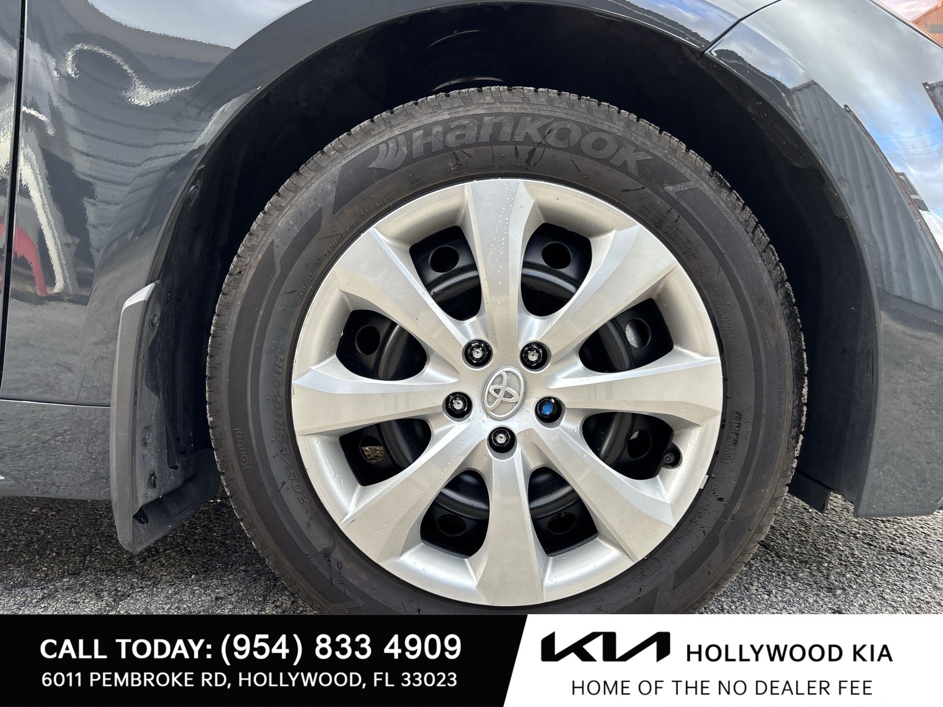 Used 2026 Toyota Corolla LE FWD image 18