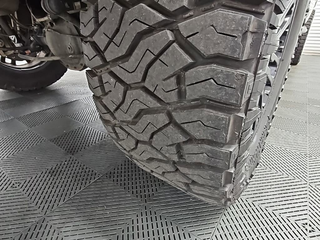 Used 2018 Nissan Titan SL w/ Midnight Edition image 49