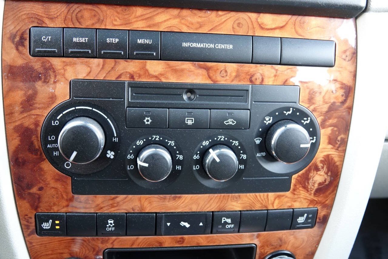 Used 2007 Jeep Grand Cherokee Overland AWD/4WD image 76
