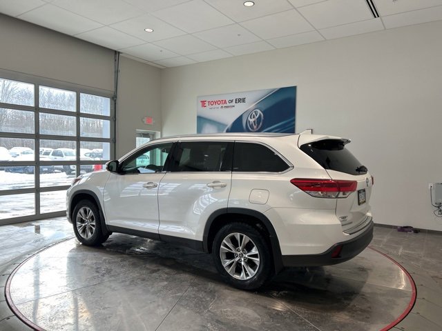Used 2019 Toyota Highlander XLE image 4