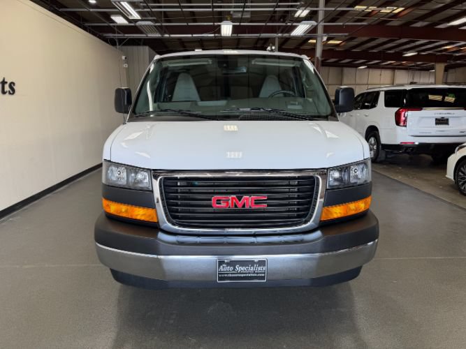 Used 2025 GMC Savana 3500 LT w/ LT Preferred Equipment Group RWD image 7