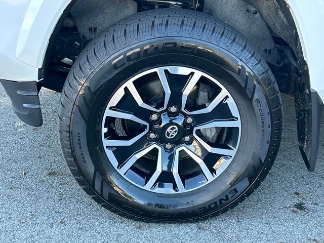 Certified 2023 Toyota Tacoma TRD Sport AWD/4WD image 19