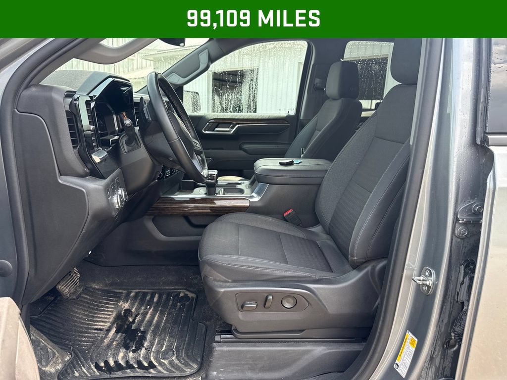 Used 2023 GMC Sierra 1500 Elevation w/ X31 Off-Road Package AWD/4WD image 4