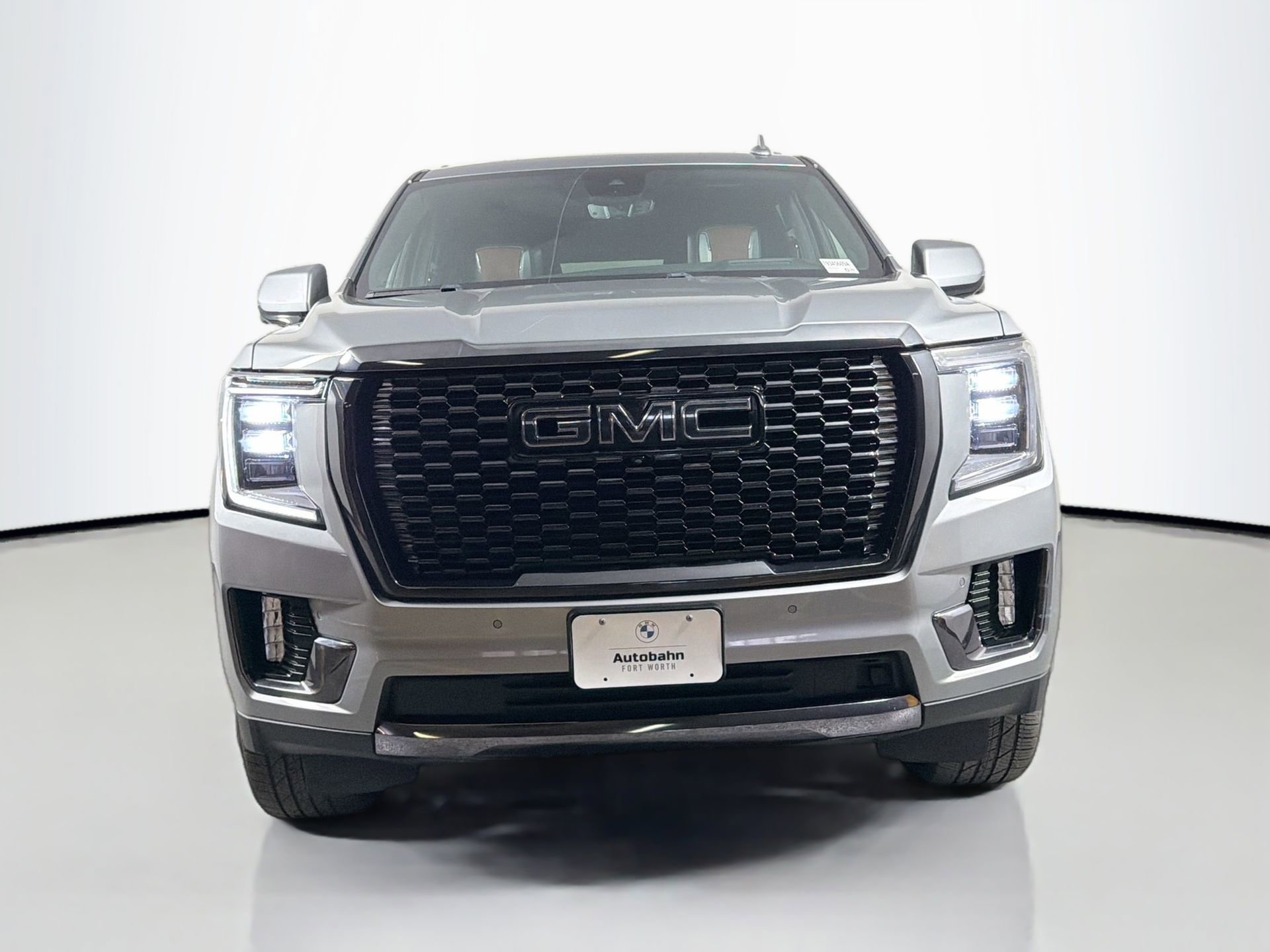 Used 2023 GMC Yukon XL Denali Ultimate image 2