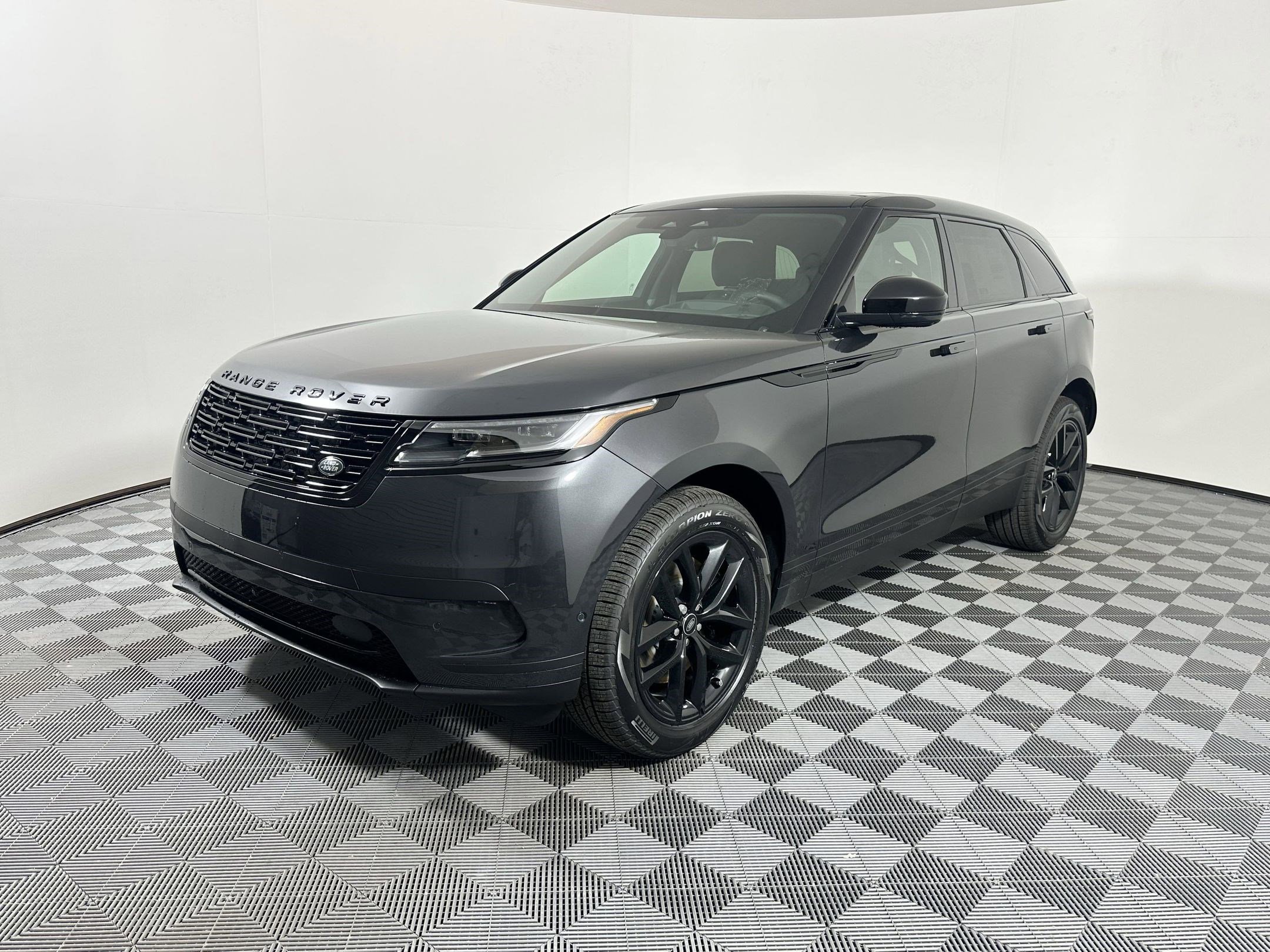 New 2026 Land Rover Range Rover Velar S image 1