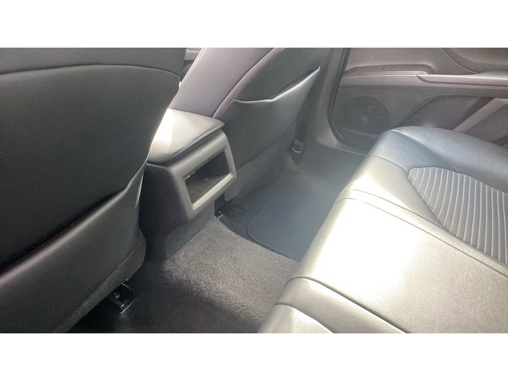 Used 2021 Toyota Camry SE image 18
