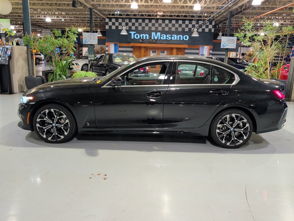 Certified 2025 BMW 330i xDrive Sedan AWD/4WD image 18