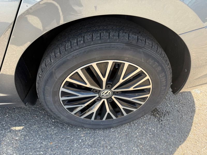 Used 2019 Volkswagen Jetta SE FWD image 13