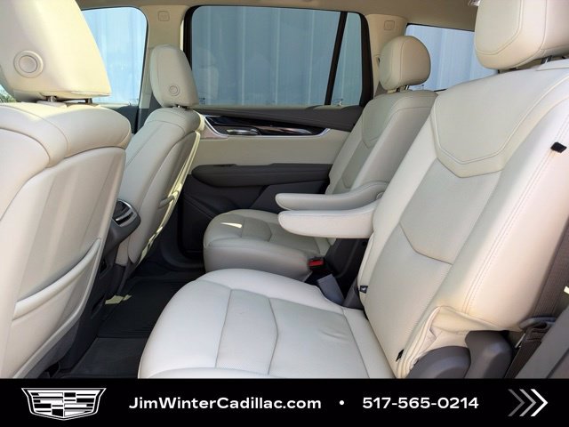Used 2021 Cadillac XT6 Premium Luxury AWD/4WD image 25