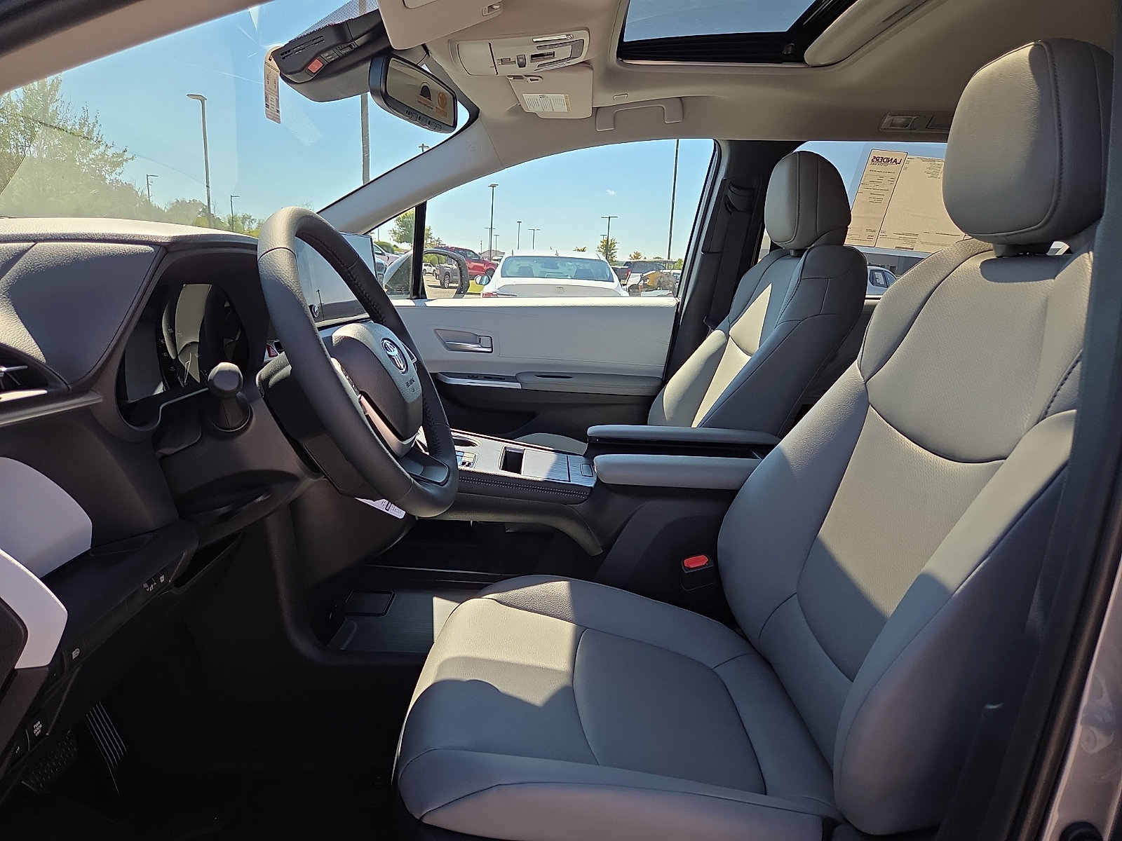 New 2026 Toyota Sienna XLE FWD image 10