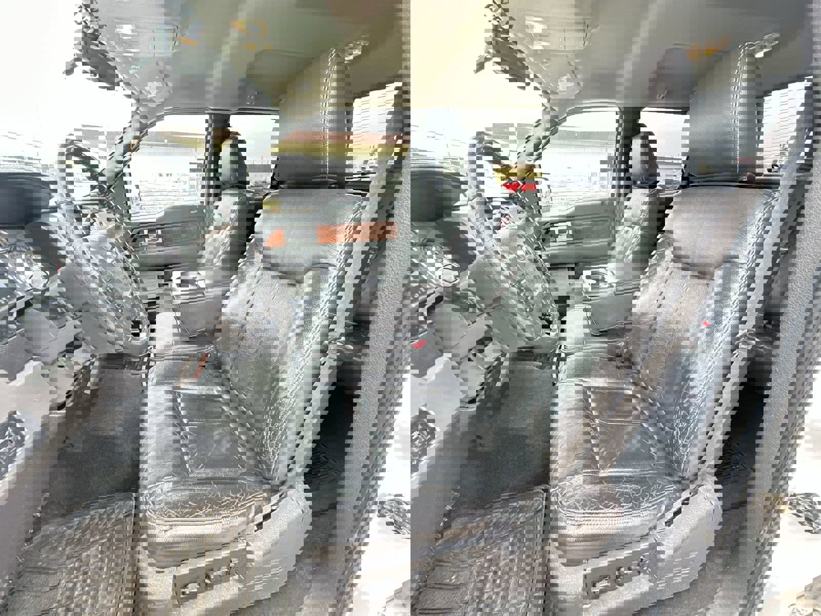 Used 2010 Ford F150 Lariat image 16