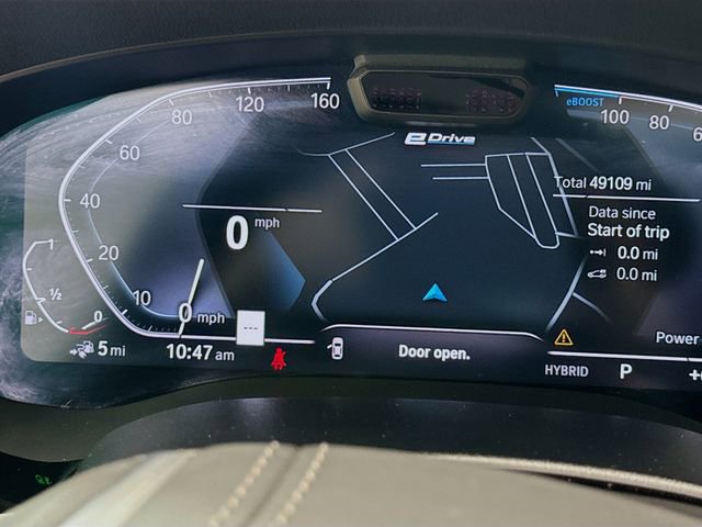 Used 2023 BMW 530e xDrive w/ Premium Package image 14