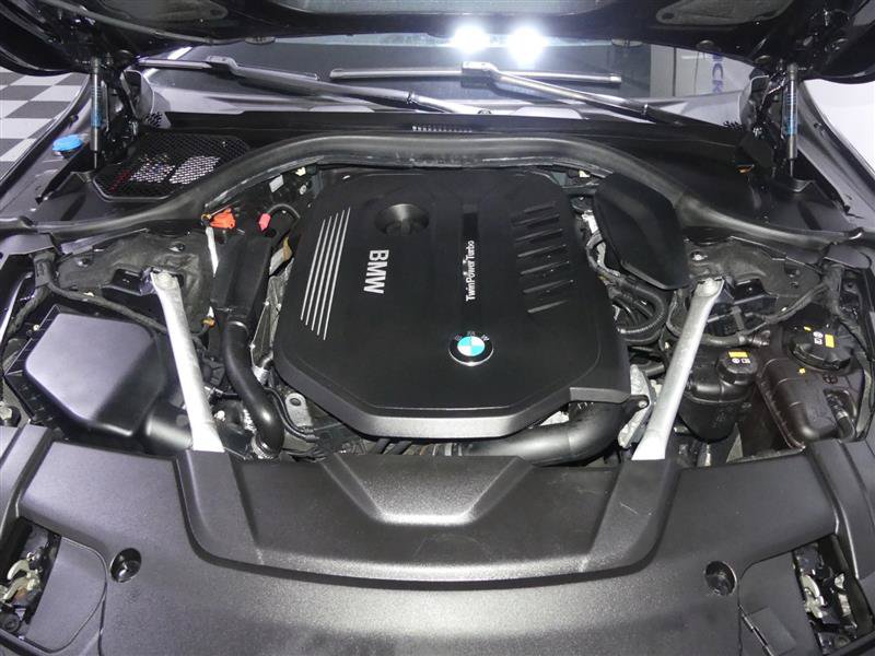 Used 2019 BMW 740i xDrive w/ M Sport Package AWD/4WD image 12