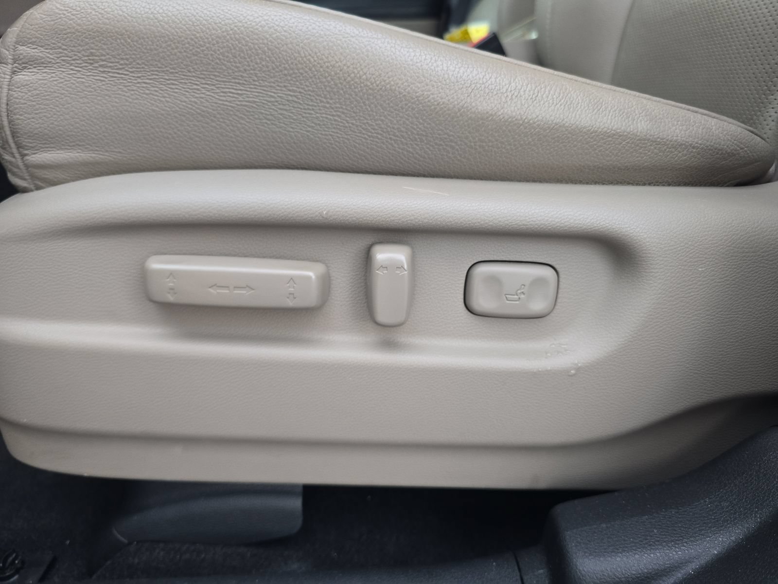 Used 2018 Honda Pilot Elite image 16