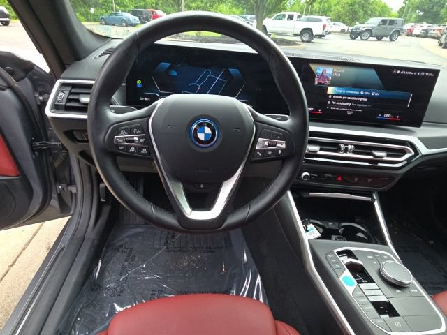 Used 2023 BMW i4 eDrive40 RWD image 13