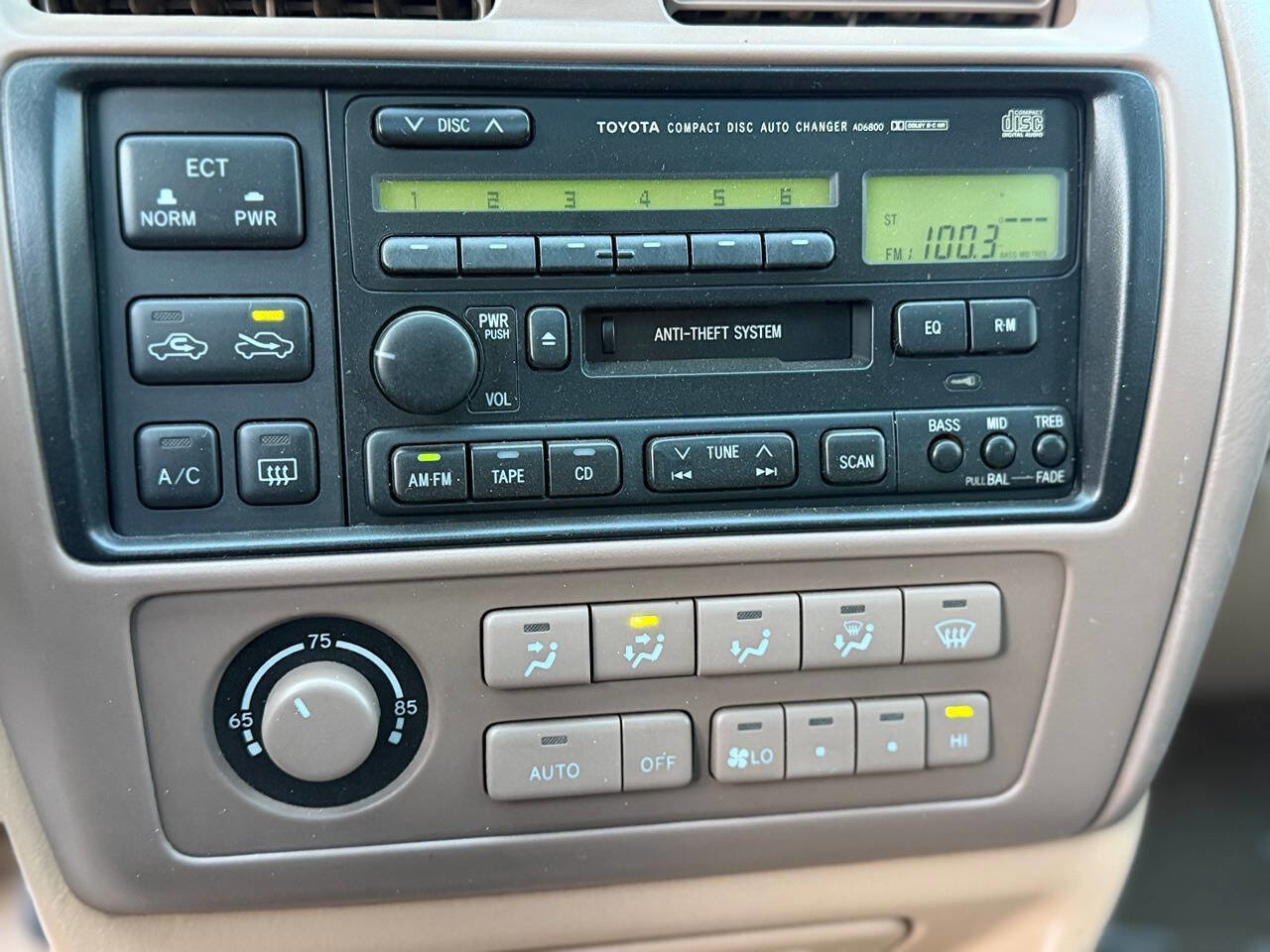 Used 1996 Toyota Avalon XLS image 15