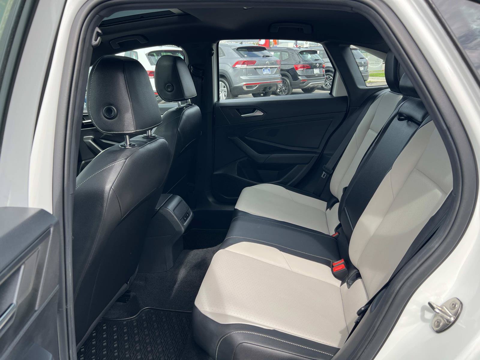 Used 2019 Volkswagen Jetta R-Line w/ R-Line Cold Weather Package FWD image 20