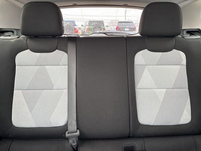 Used 2025 Chevrolet Trax LS w/ LS Convenience Package image 33