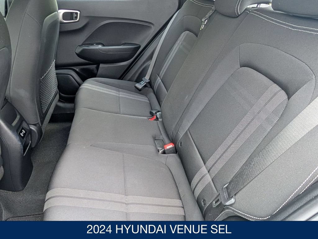 Certified 2024 Hyundai Venue SEL FWD image 17