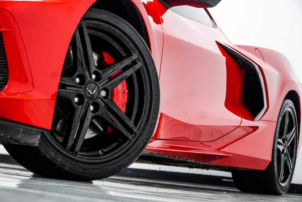 Used 2024 Chevrolet Corvette Stingray Premium Cpe w/ Z51 Performance Package RWD image 6