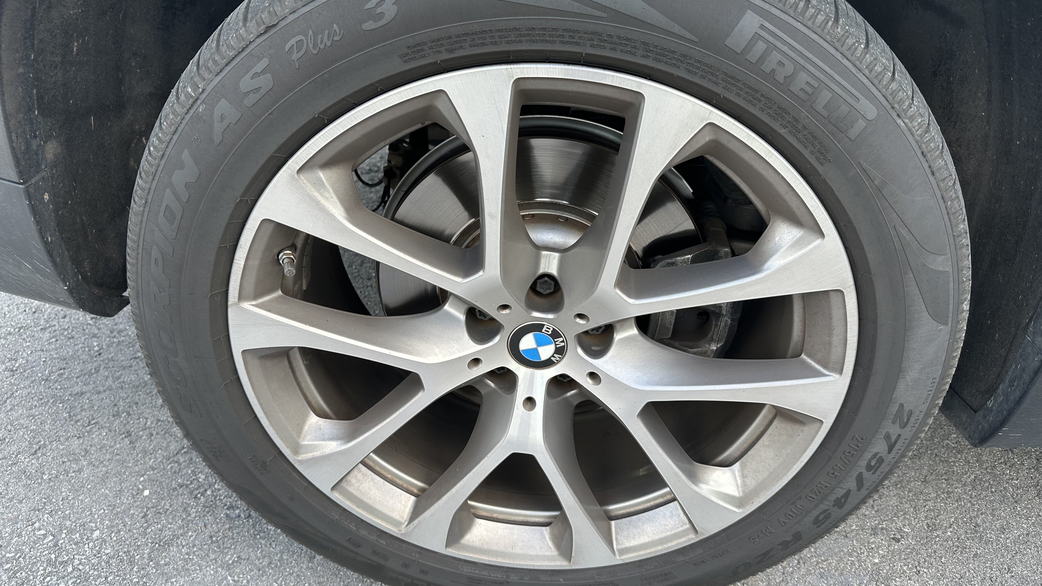 Used 2022 BMW X5 xDrive40i w/ Executive Package AWD/4WD image 14