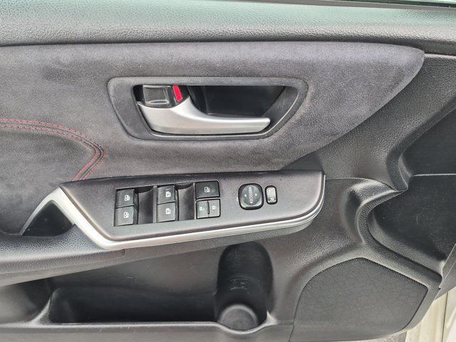 Used 2017 Toyota Camry XSE w/ Moonroof Package FWD image 18