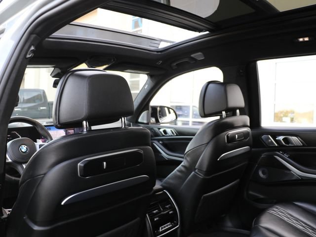 Used 2023 BMW X7 M60i w/ Executive Package AWD/4WD image 17