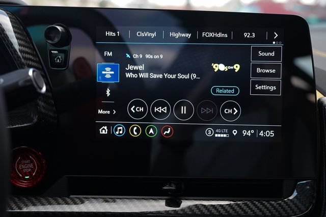 Used 2021 Chevrolet Corvette Stingray Preferred Cpe w/ Z51 Performance Package RWD image 31