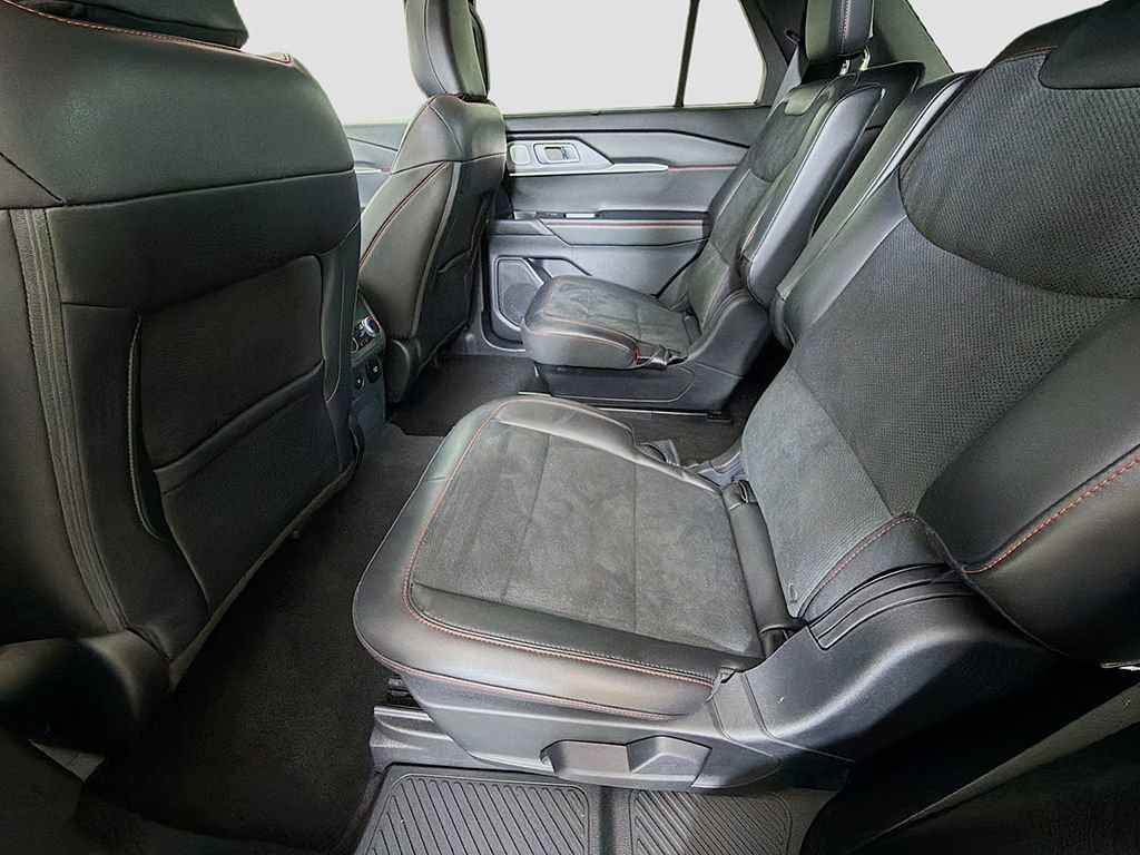 Used 2025 Ford Explorer ST AWD/4WD image 29