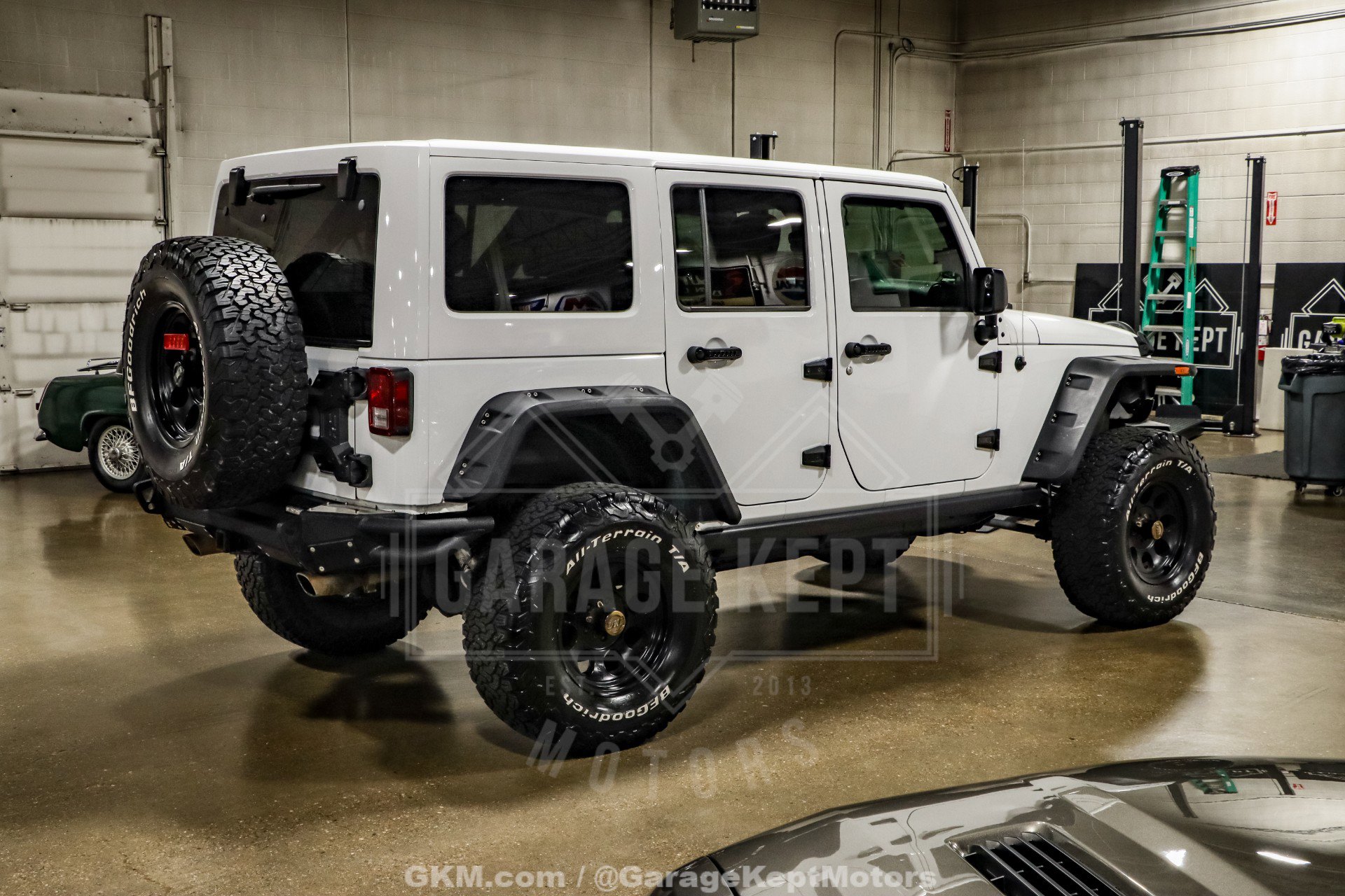 Used 2018 Jeep Wrangler Unlimited Sport w/ Power Convenience Group image 9