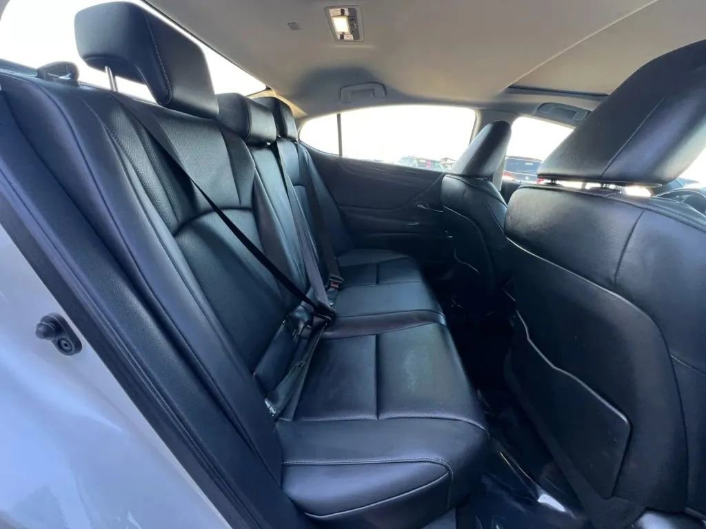 Used 2020 Lexus ES 350 ES 350 Sedan 4D image 16
