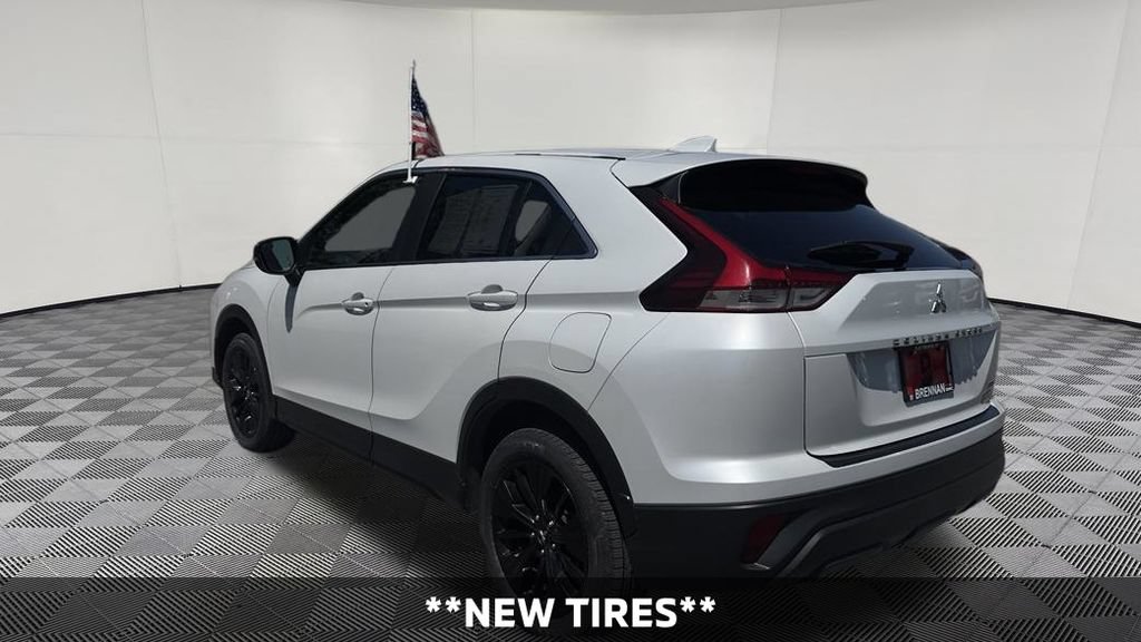Used 2022 Mitsubishi Eclipse Cross LE AWD/4WD image 3