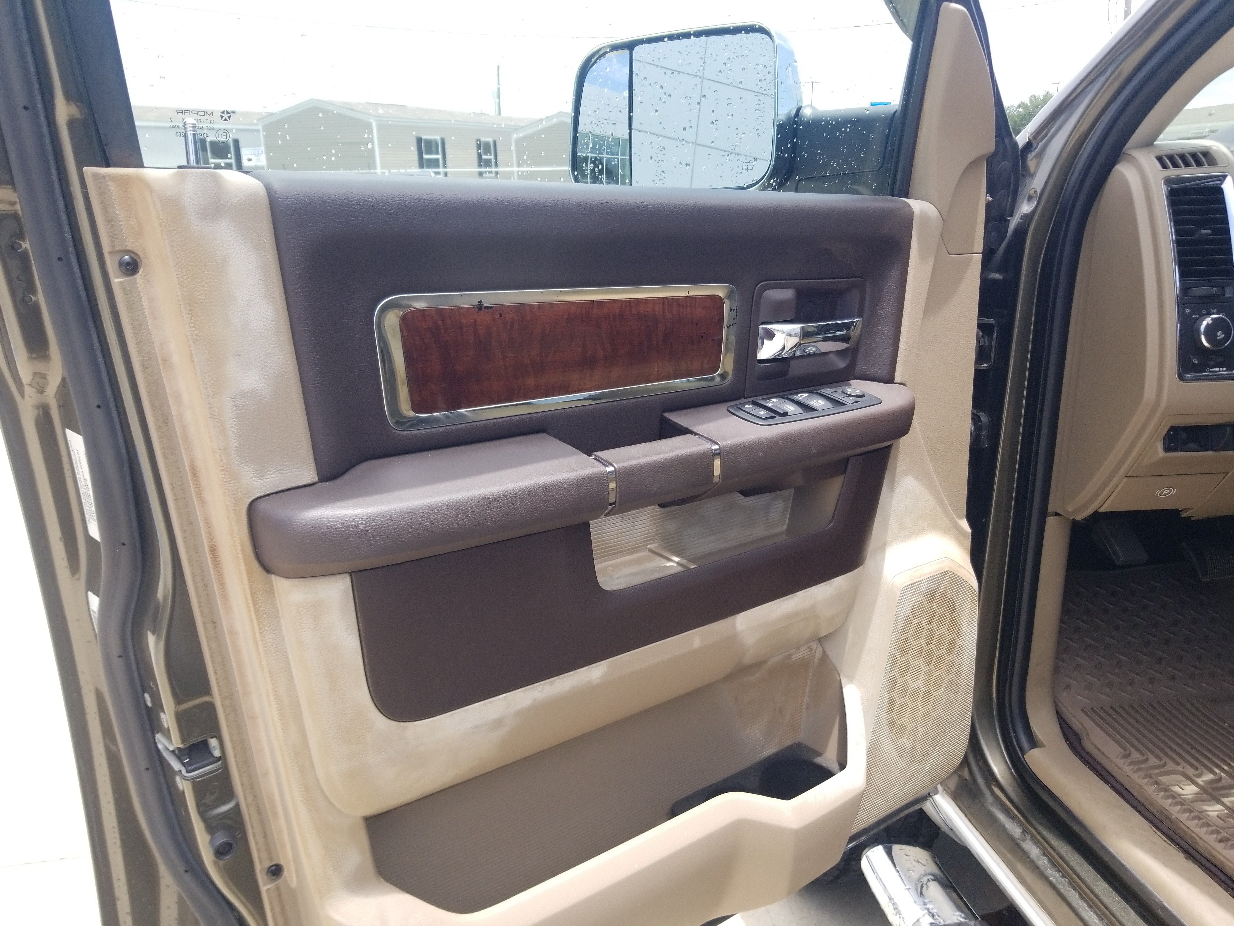 Used 2012 RAM 2500 Laramie w/ Protection Group AWD/4WD image 9