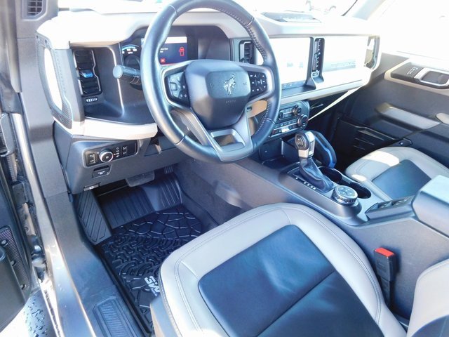 Used 2023 Ford Bronco Wildtrak image 15