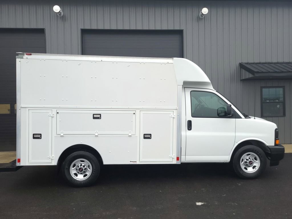 Used 2017 GMC Savana 3500 image 5