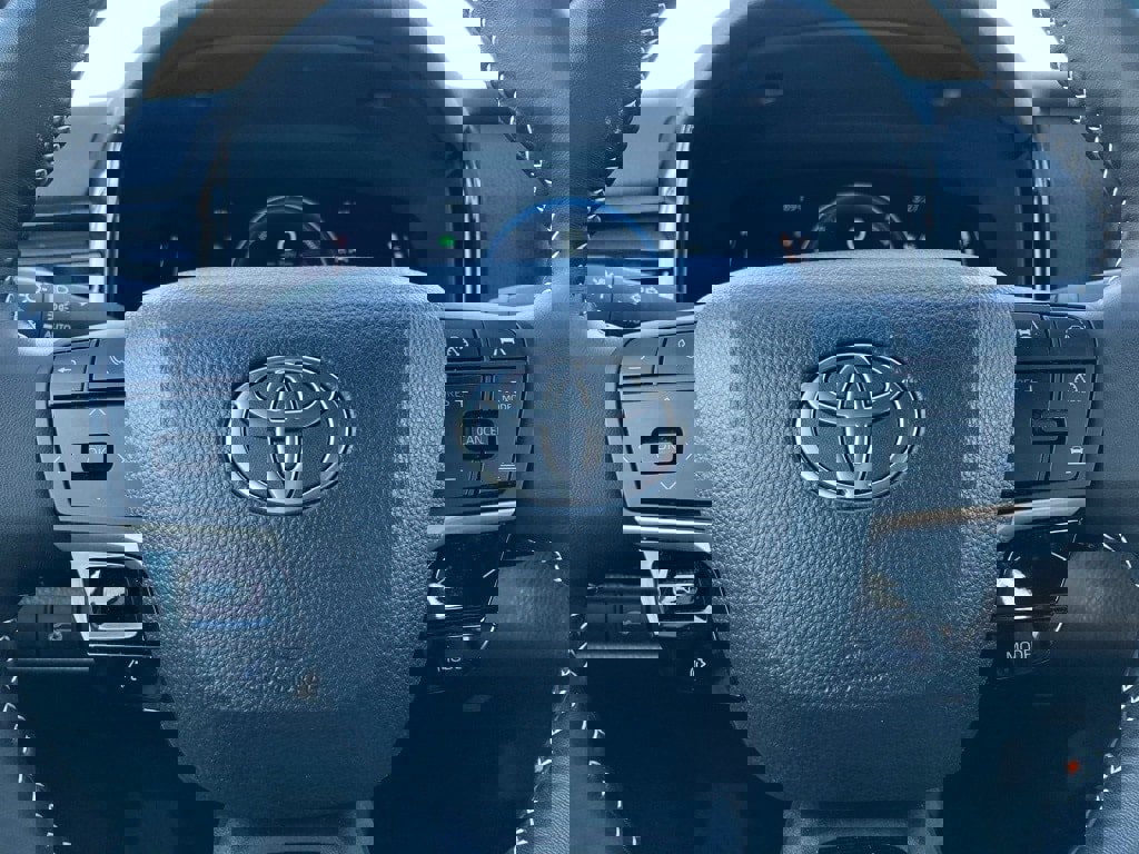 Certified 2025 Toyota Camry SE image 17