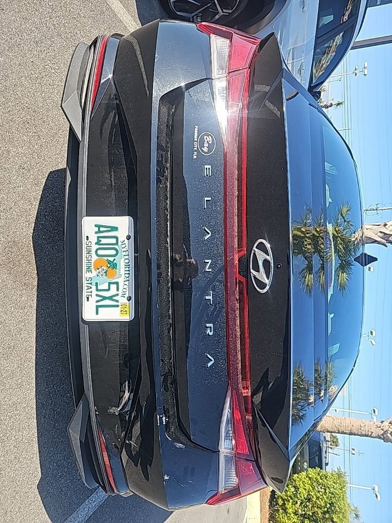 Used 2023 Hyundai Elantra SEL image 6