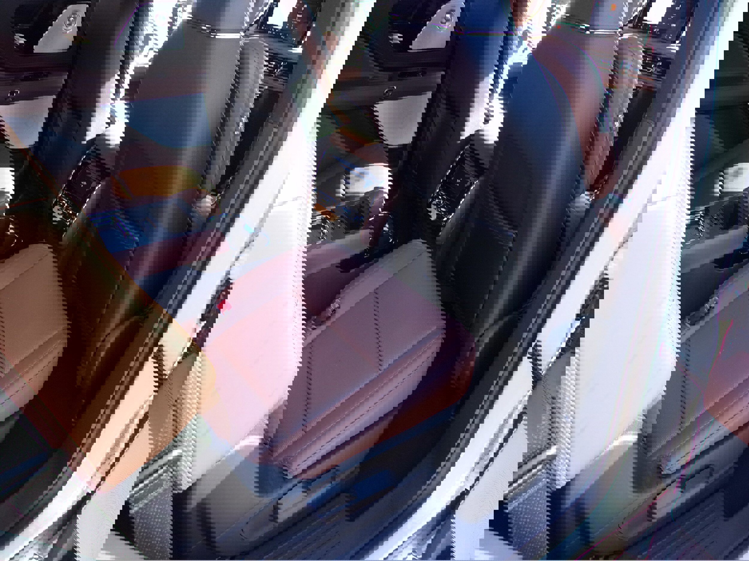 Used 2025 Lincoln Aviator Reserve w/ Equipment Group 201A image 15