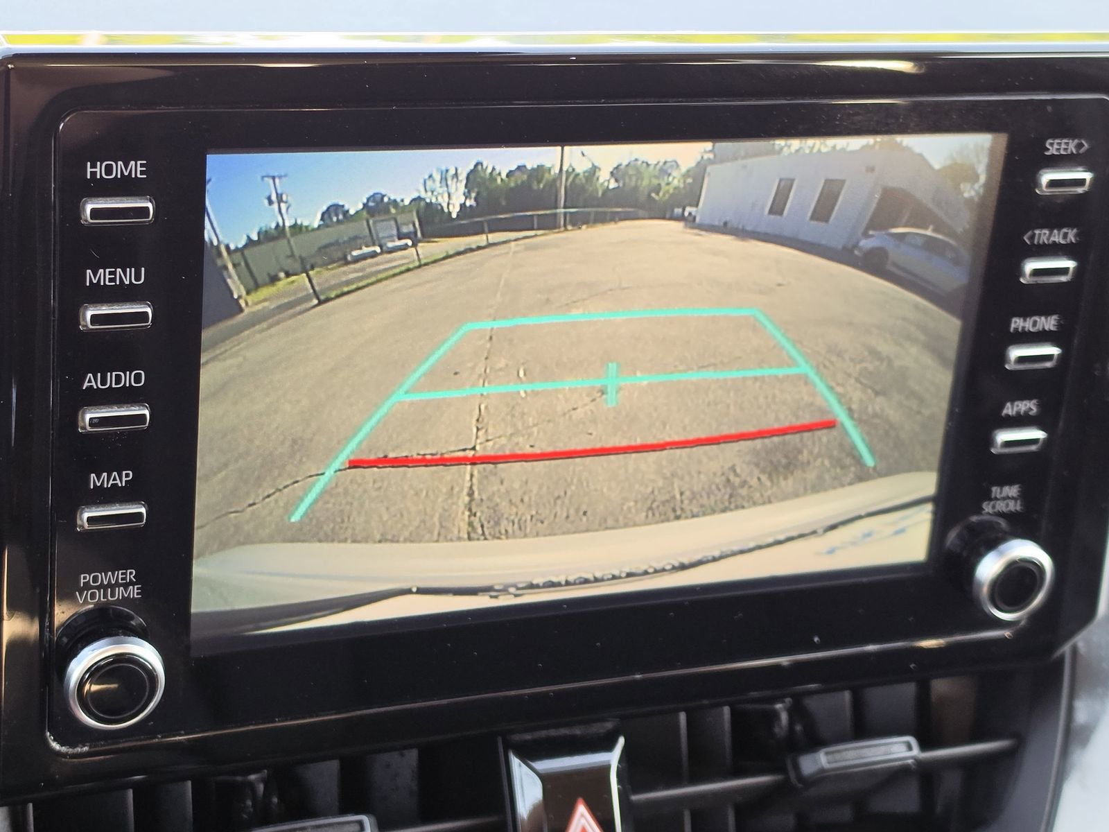 Used 2020 Toyota Corolla LE FWD image 22